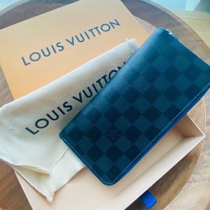 Louis Vuitton Zippy Wallet Vertical